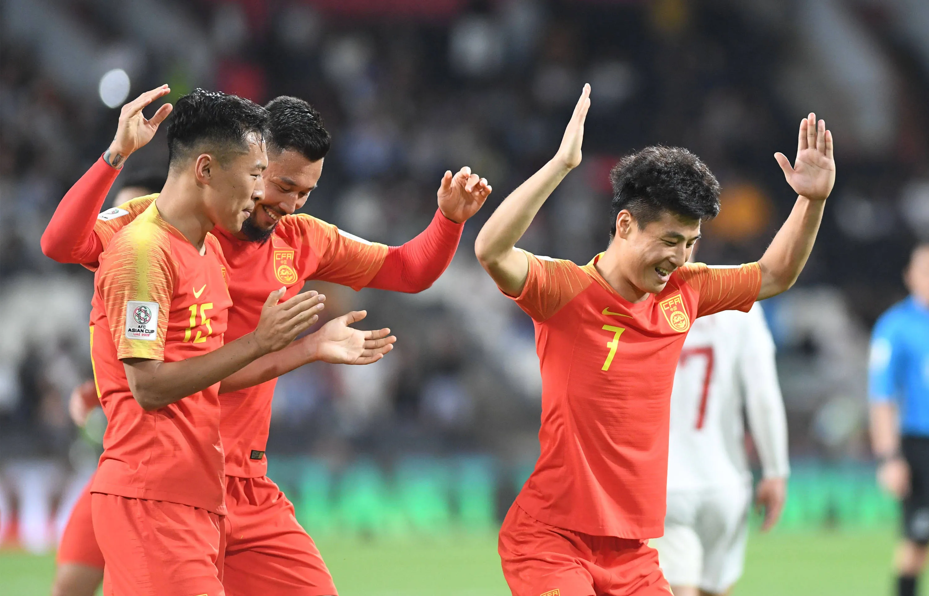 关于国内足球赛季热度高涨,球员备战决胜之战的信息 关于国内足球赛季热度高涨,球员备战决胜之战的信息
