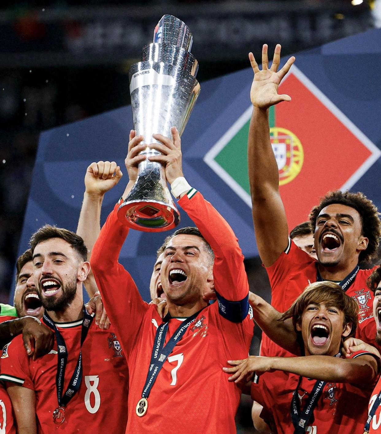 比利时队大胜瑞典,西班牙队晋级冠军的简单介绍 比利时队大胜瑞典,西班牙队晋级冠军的简单介绍