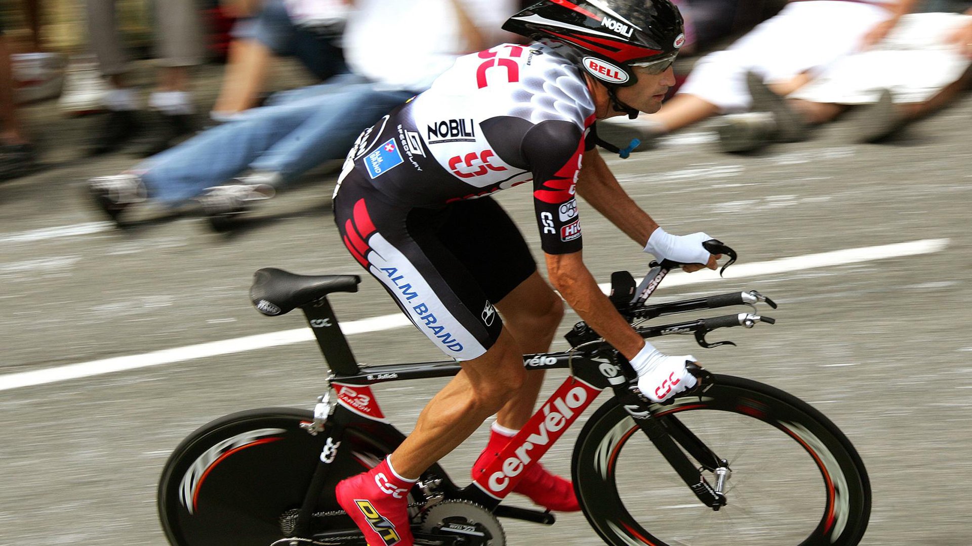 冰火碰撞，世界杯预演与NBA激战，双线焦点下的唯一性对决