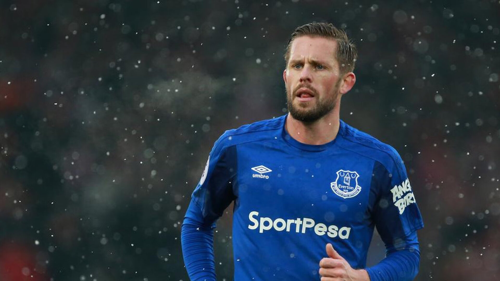 太阳狂胜湖人，米切尔成为关键先生