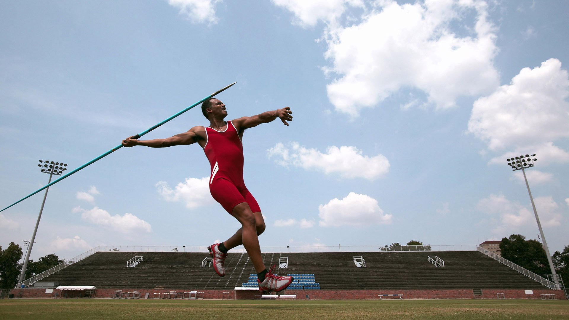 绿茵场上的奇迹与荣耀，韩国队绝杀德国，马琳刷新纪录的双重震撼