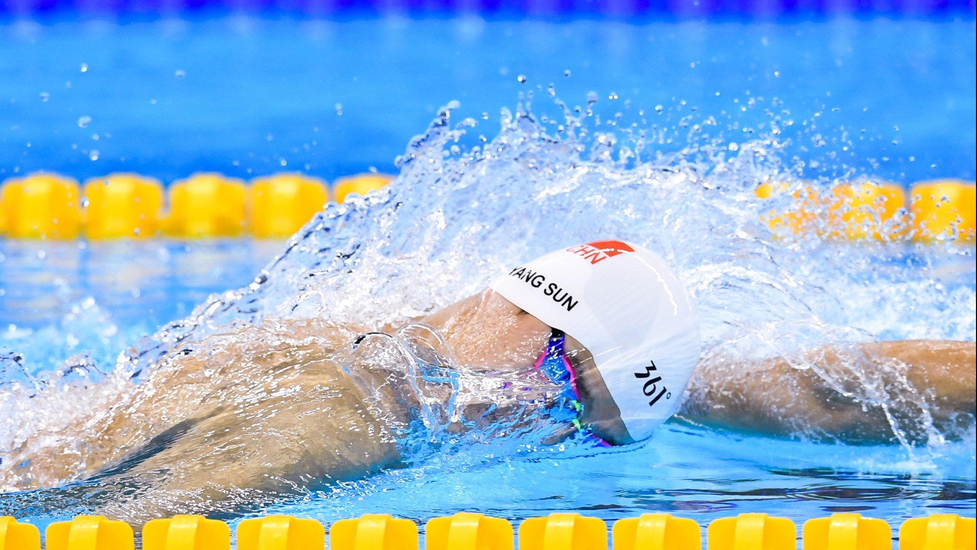 跨界之战，当张继科统治瑞典与德国的绿茵鏖战